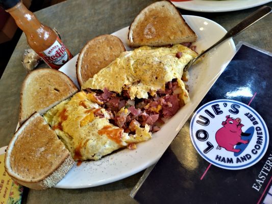 Louie's Ham & Corned Beef by null
