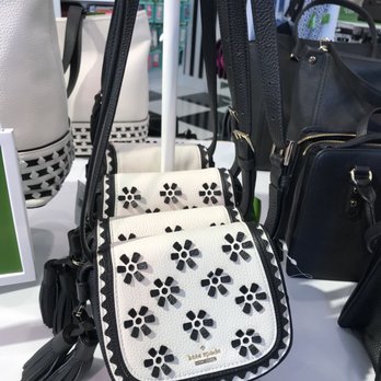 kate spade new york - Outlet Stores Near Me - Orlando, Florida