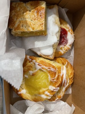 Royal Pastry Shop by null
