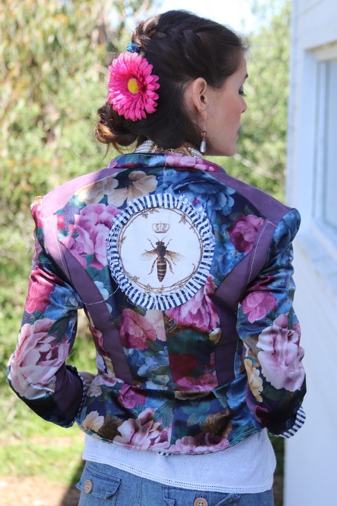 August Valentine Logo