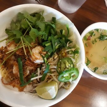 Gion Restaurant - Dry noodle with shrimp, BBQ pork. - Vietnamese Near Me - New Hope, Minnesota