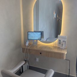 Scalp analysis chair/area Scalp analysis chair/area