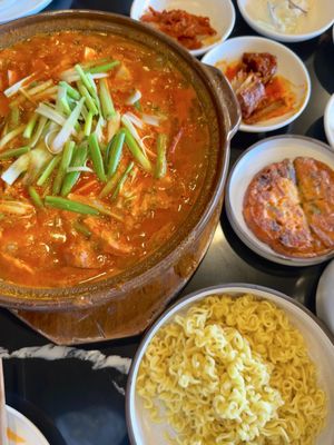 온미 ONMI Korean Cuisine & BBQ by null