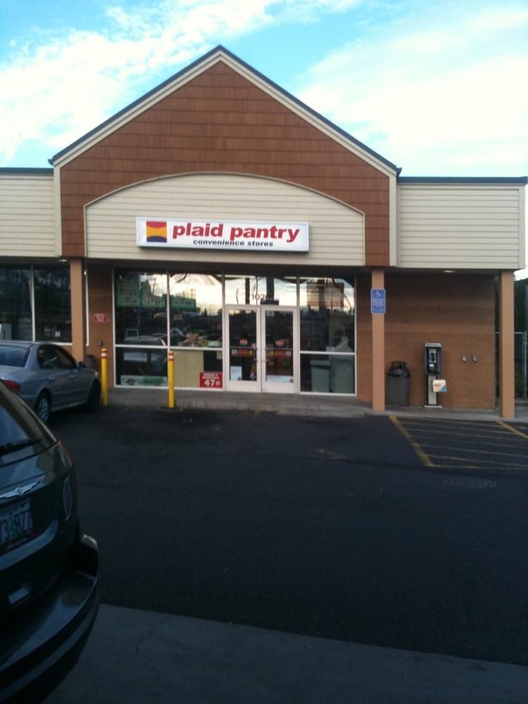 76 PLAID PANTRY Updated August 2024 1020 N Marine Dr, Portland