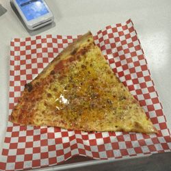 Pizzeria Da Mario - Pizza slice