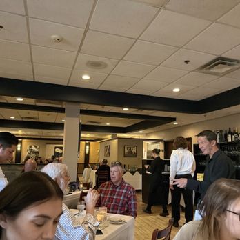 La Casa Vicina - Inside - Italian Near Me - New Windsor, New York La Casa Vicina - Inside - Italian Near Me - New Windsor, New York