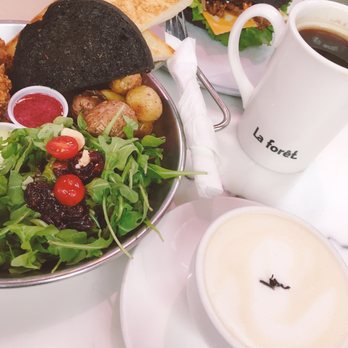 La Forêt - Here's the must-haves each time we come: Fried Chicken Platter and the Spicy Bulgogi sandwich. - Coffee & Tea Near Me - Burnaby, British Columbia