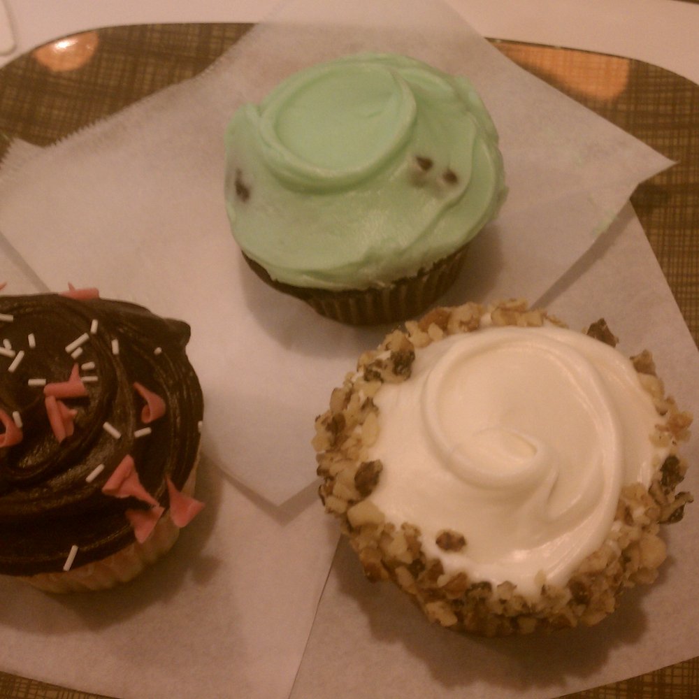 Frosted Cupcakery - Bakeries Near Me - Long Beach, California Frosted Cupcakery - Bakeries Near Me - Long Beach, California