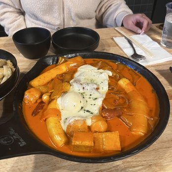 Halgatteok - Rose ddukboki with tofu fish cake, shrimp balls, cheese, and wide noodles - Korean Near Me - Los Angeles, California Halgatteok - Rose ddukboki with tofu fish cake, shrimp balls, cheese, and wide noodles - Korean Near Me - Los Angeles, California