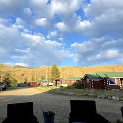 Winmar Cabins - Back of the cabins and beautiful skies.