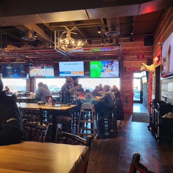 Twin Peaks - New American Near Me - Northlake, Texas