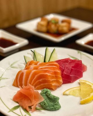 Aki Nom Nom Sushi and Ramen by null
