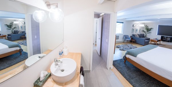 The Monarch Motel by null