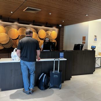 Fairfield by Marriott Inn & Suites - Reception - Hotels Near Me - Newberg, Oregon Fairfield by Marriott Inn & Suites - Reception - Hotels Near Me - Newberg, Oregon