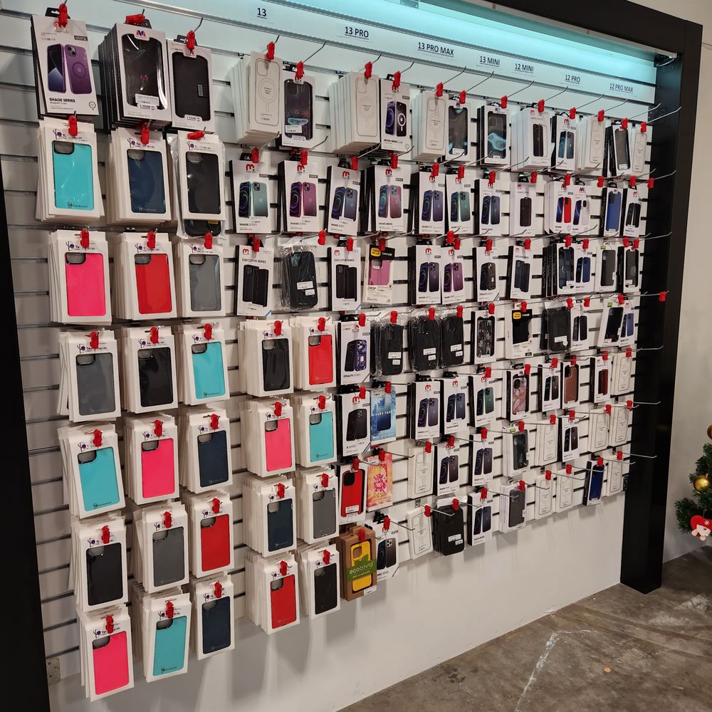 Indiamart Keychain Smartphone Stand Plastic Keychain With Mobile