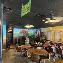 Ponce Restaurant - Interior decor