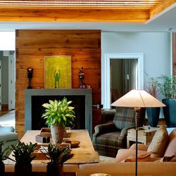 Matt Sisson-RE/MAX Realty 100 - Luxury Living in Amazing Surroundings