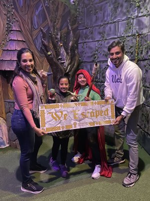 Red Door Escape Room by null