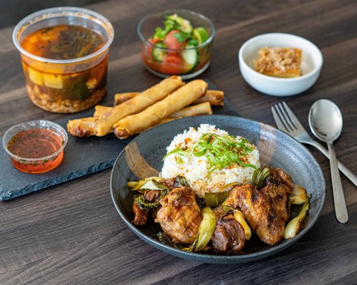 Baon Kainan Filipino Food Cart by null