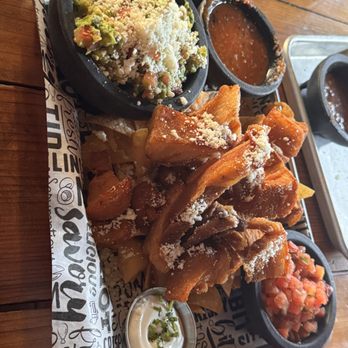 Maza Mariscos el Mazatleco  - chicharron with guacamole - Mexican Near Me - San Jose, California
