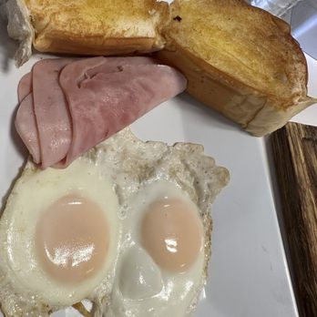 Pannes - Breakfast & Brunch Near Me - San Juan, Puerto Rico