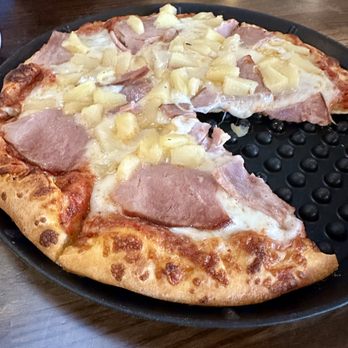 Chauncey's Pizza & Bar - Hawaiian - Pizza Near Me - Solana Beach, California