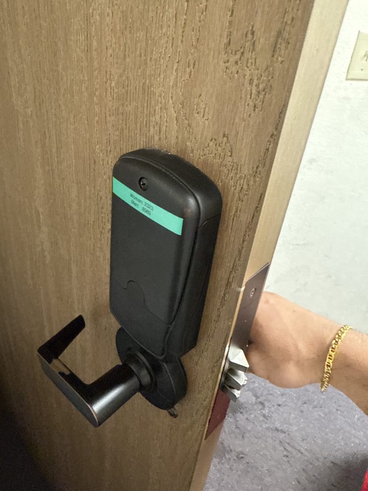 Slide of A Locksmith Near me