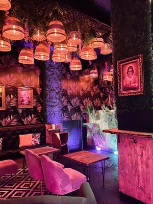 Tipsy Flamingo Cocktail Bar by null