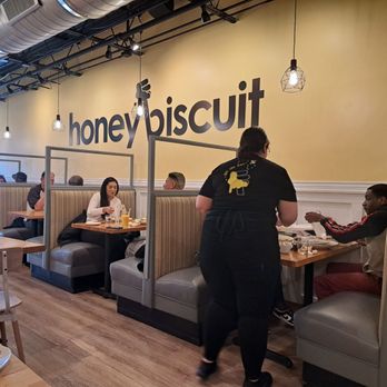 Honey Biscuit Breakfast & Lunch - Inside the restaurant - Breakfast & Brunch Near Me - Mount Prospect, Illinois Honey Biscuit Breakfast & Lunch - Inside the restaurant - Breakfast & Brunch Near Me - Mount Prospect, Illinois
