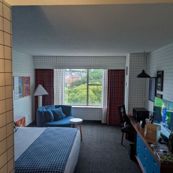Graduate by Hilton Cincinnati - Hotels Near Me - Cincinnati, Ohio Graduate by Hilton Cincinnati - Hotels Near Me - Cincinnati, Ohio