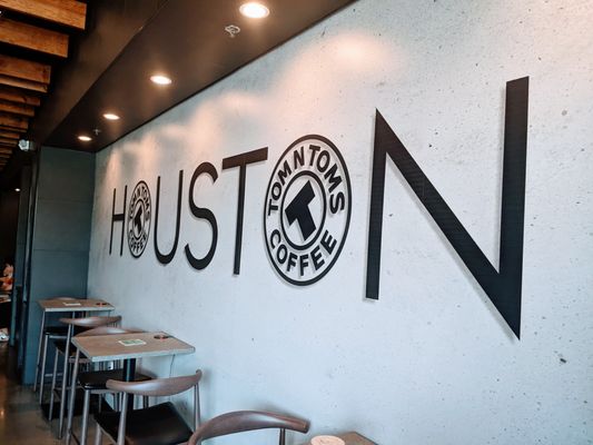 Tom N Toms Coffee by null