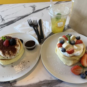 Fluffy Fluffy - Tiramisu pancake & Signature pancakes - Breakfast & Brunch Near Me - Philadelphia, Pennsylvania
