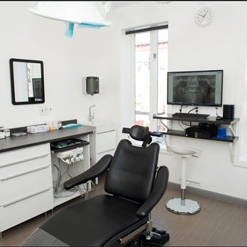 Sunset Park Oral Surgery - Treatment Room - Oral Surgeons Near Me - Brooklyn, New York Sunset Park Oral Surgery - Treatment Room - Oral Surgeons Near Me - Brooklyn, New York