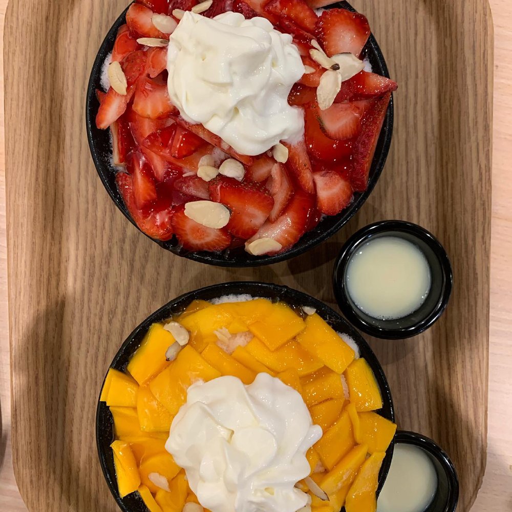 Jejubing Dessert Cafe - Strawberry and Mango Bingsu - Desserts Near Me - Honolulu, Hawaii
