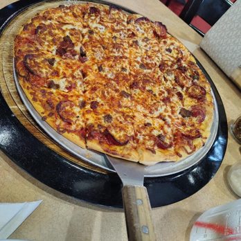 Chicago Deep Dish PIzza - 12" pizza - Pizza Near Me - Irving, Texas