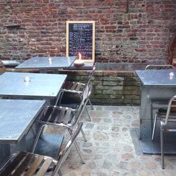 L'Art'doise - Coure intérieur - Wine Bars Near Me - Lille, 59