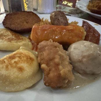 Polonia Restaurant - Polish Near Me - Hamtramck, Michigan