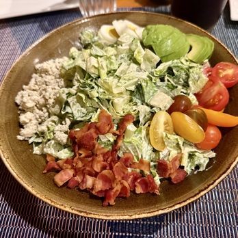 Murray’s Tavern - Cobb salad - Bars Near Me - Revere, Massachusetts