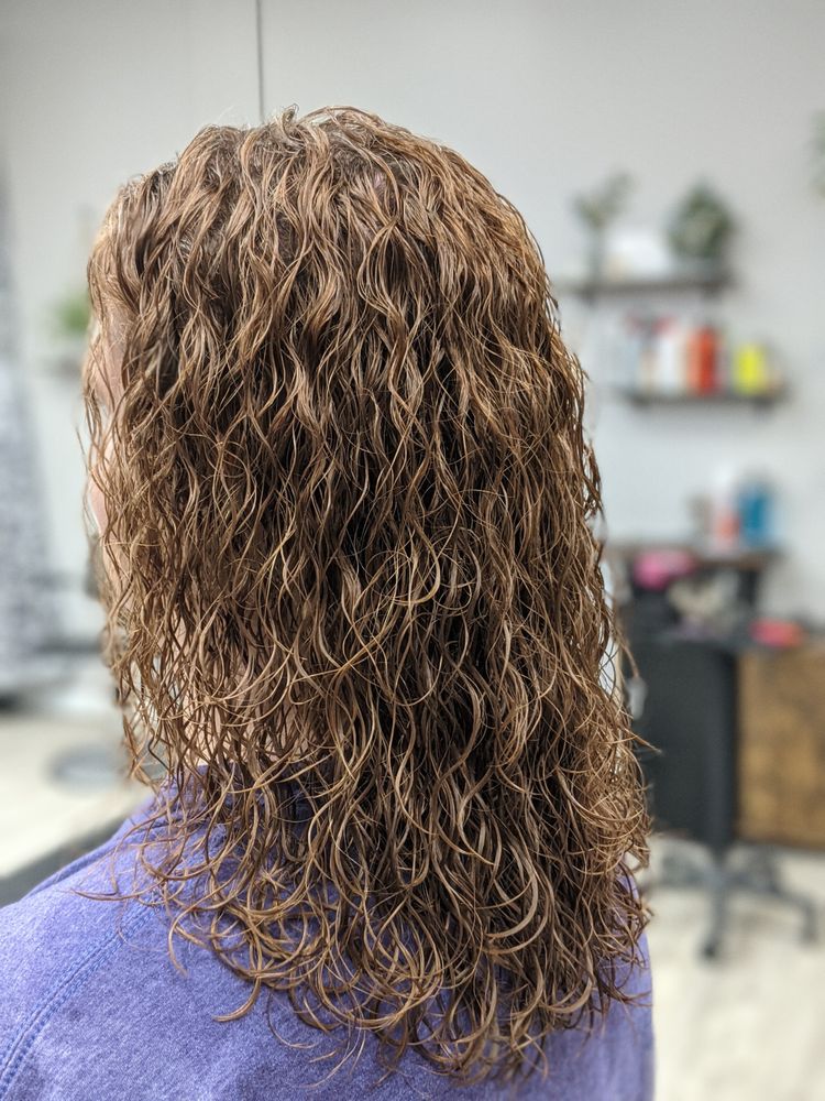 A M Hair Logo