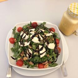 Café de Agata - Special Goat Salad and Smoothie