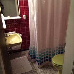 Hotel Poppenborg - Schrecklich dieses Bad.