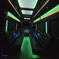 Moe Transportation - Party buses