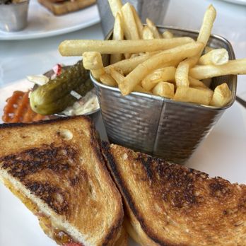 Whiskey Down Diner - Apple fig grilled cheese - Bars Near Me - Farmingdale, New York