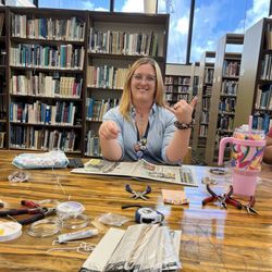 Hawaii State Public Library System - Lihue - Kristen our instructor