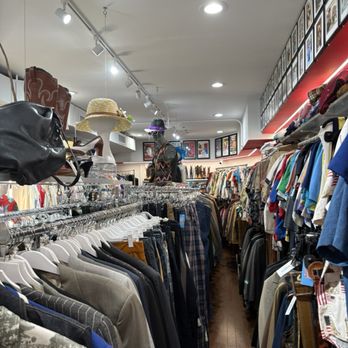 Hamlet's Vintage - Used, Vintage & Consignment Near Me - New York, New York