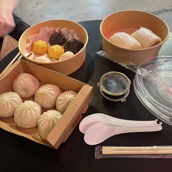 Dumpling District - Sweet Sticky Rice( including Crispy Dough) and Pan-fried Pork Bun 6 - Dim Sum Near Me - Arlington, Virginia Dumpling District - Sweet Sticky Rice( including Crispy Dough) and Pan-fried Pork Bun 6 - Dim Sum Near Me - Arlington, Virginia