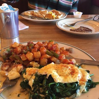 Crackin’ & Stackin’ - Breakfast & Brunch Near Me - Medford, Oregon Crackin’ & Stackin’ - Breakfast & Brunch Near Me - Medford, Oregon