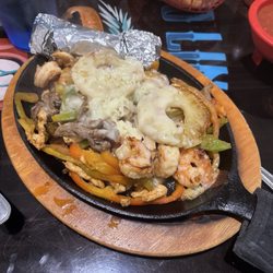 Cielto Lindo Mexican Restaurant - Fajitas Tropical