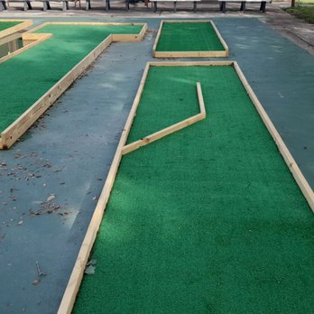 Encore Paradise Park - Putt-putt, brand new - RV Parks Near Me - Harlingen, Texas