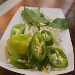 Phó Thai - Lemongrass with Jalapeño